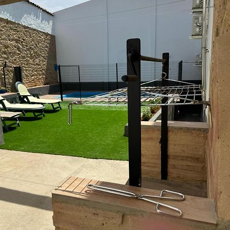 Casa Rural La Carriona Segura de León Екстериор снимка