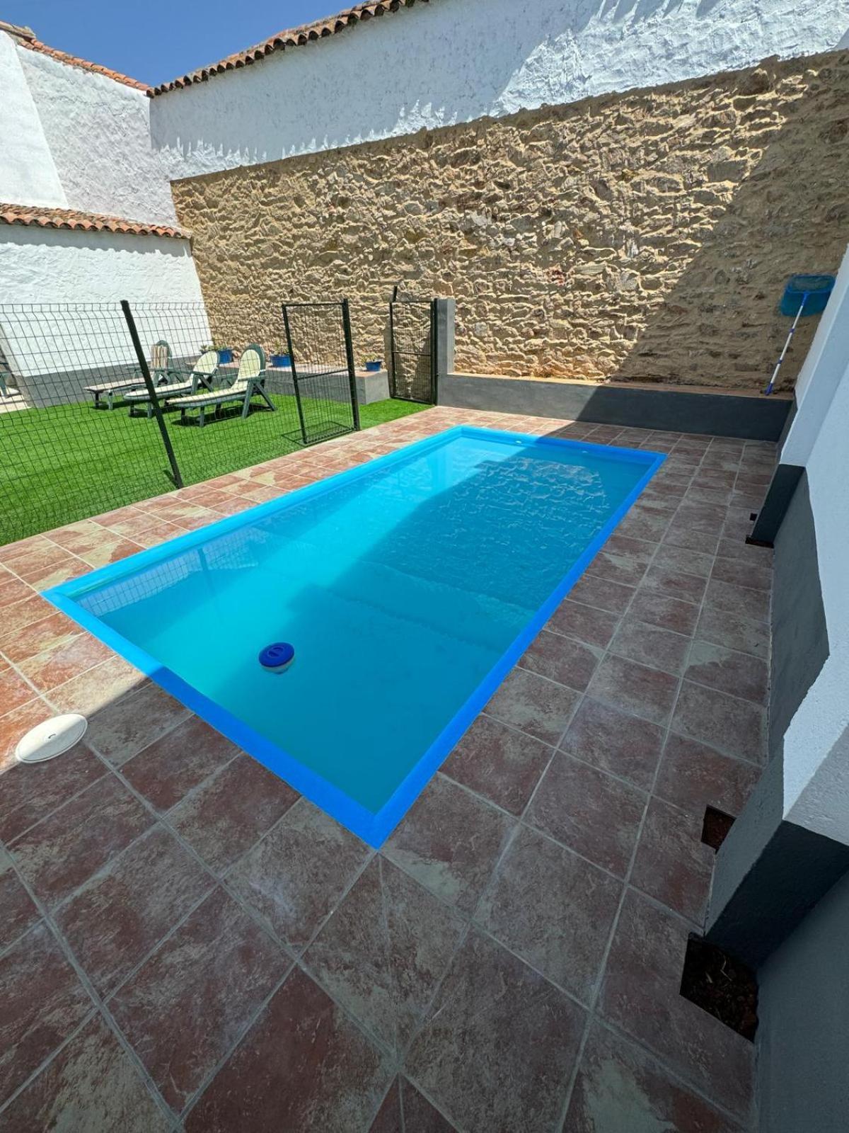 Casa Rural La Carriona Segura de León Екстериор снимка