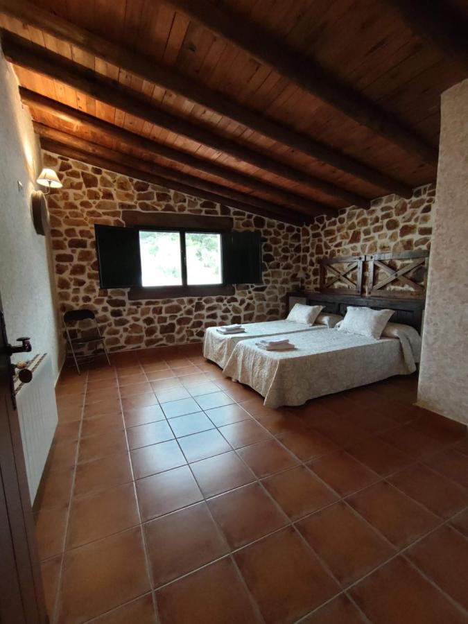 Casa Rural La Carriona Segura de León Екстериор снимка