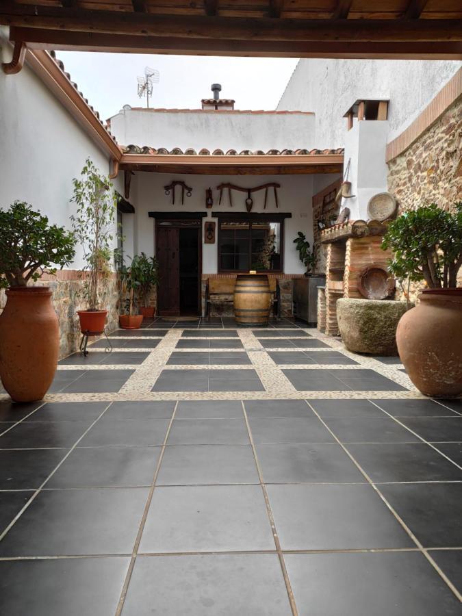 Casa Rural La Carriona Segura de León Екстериор снимка
